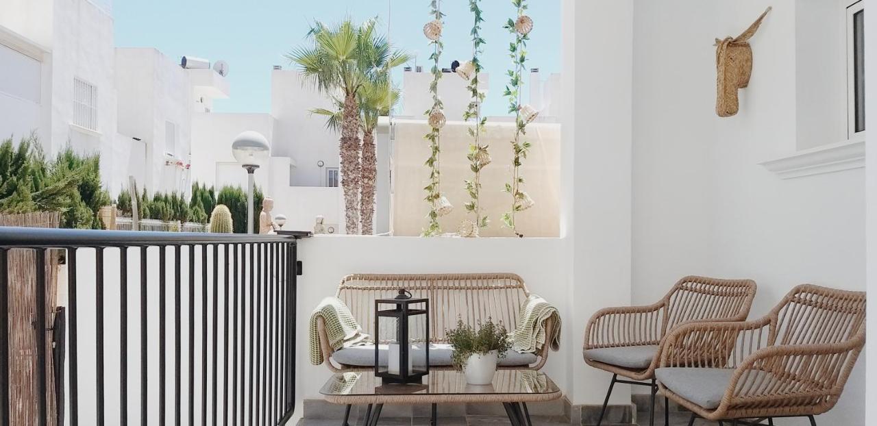 Modern Townhouse In Torrevieja, Costa Blanca Apartment Bagian luar foto